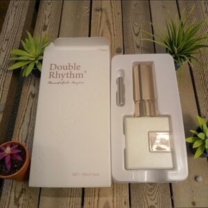 NIB - Double Rhythm 15ml Gel Cat Eye Nail Polish, Champagne (Magnet Included)